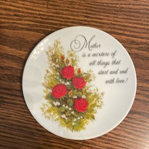 Gibson greeting card inc “Mothers” hanging plate made Japan